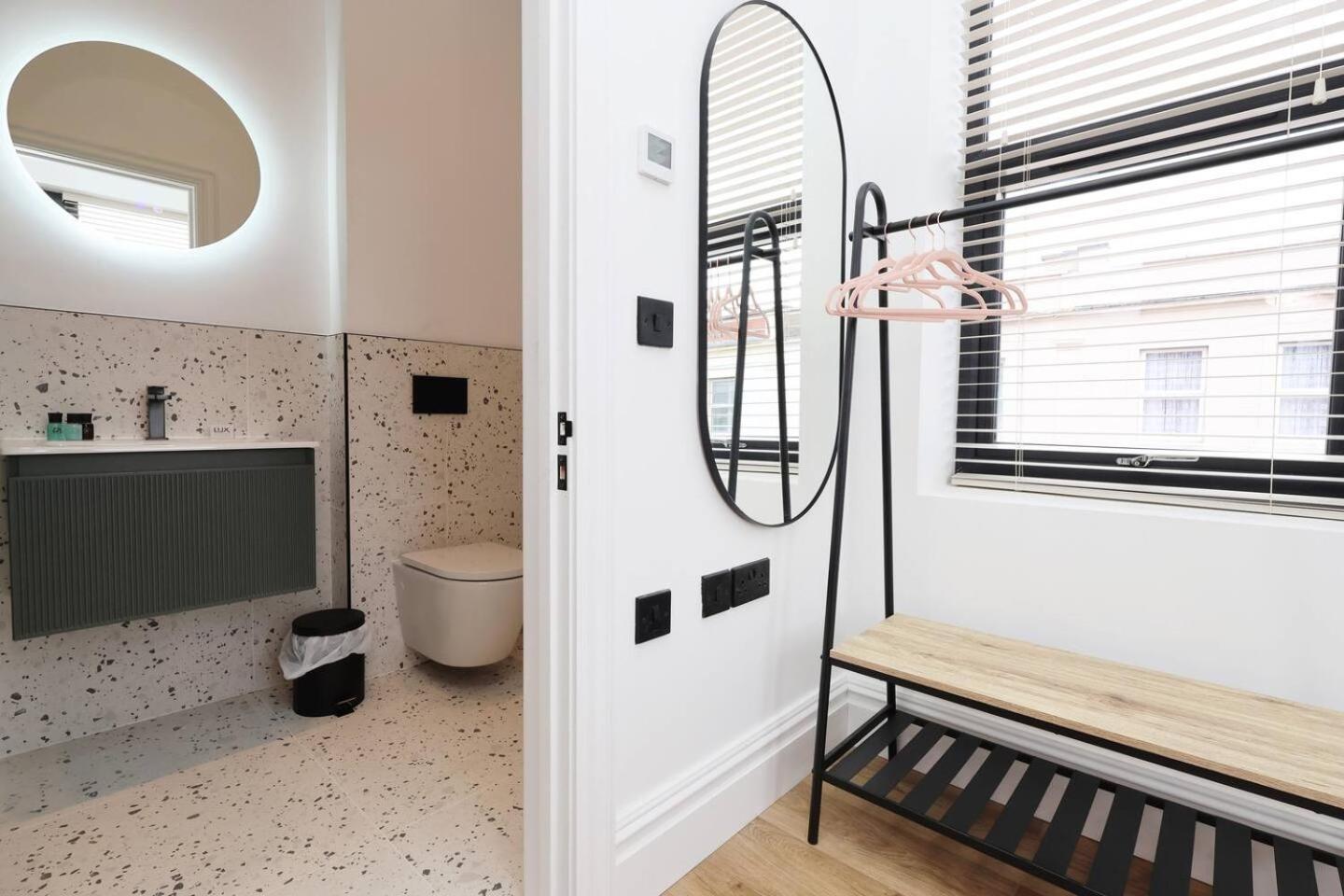 Modern Retreat 2br, Sleeps 6, Smart Tv * Bristol