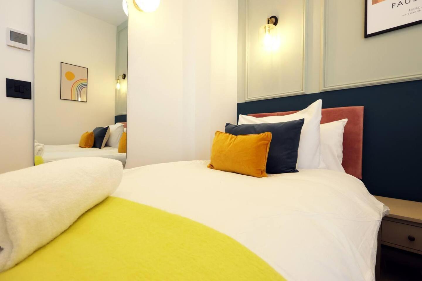 Modern Retreat 2br, Sleeps 6, Smart Tv *
